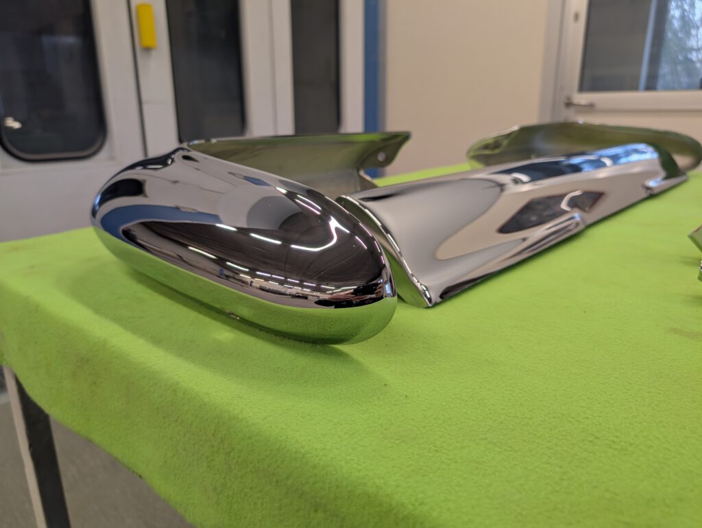 Chrom Renovierung Autoteile