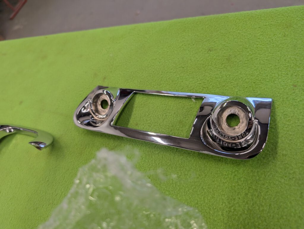 Chrom Renovierung Autoteile